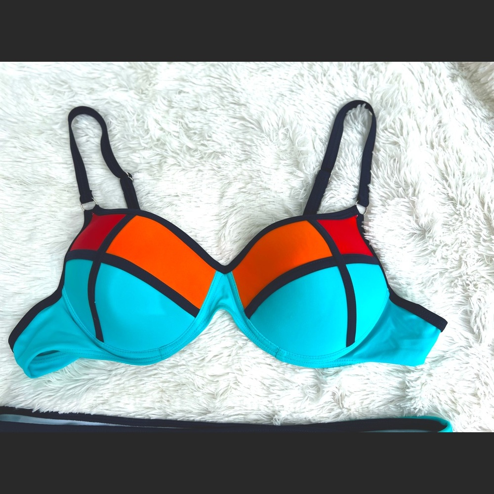 Colorful Bikini - Picture 3 of 8